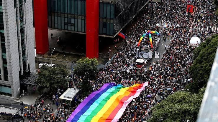 Discriminação e Incitação ao Ódio à Comunidade LGBTQIAPNB+: Desafios e Estratégias para Combater